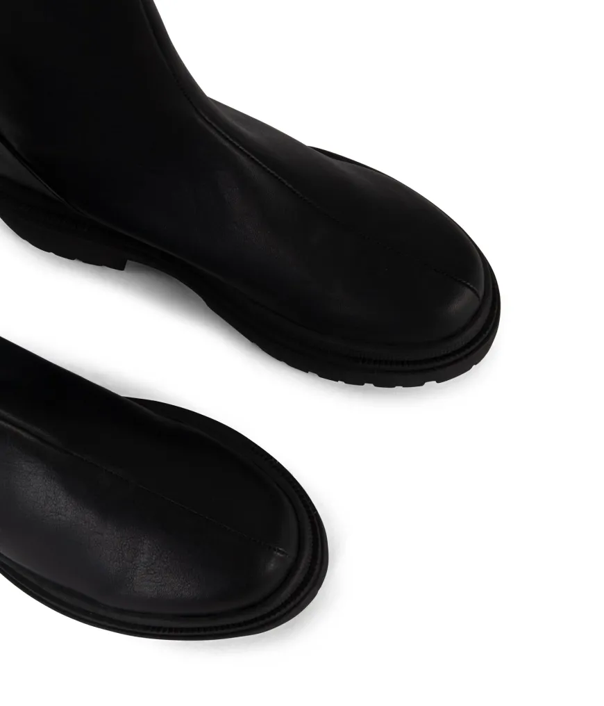QUINN Women's Vegan Ankle Boots